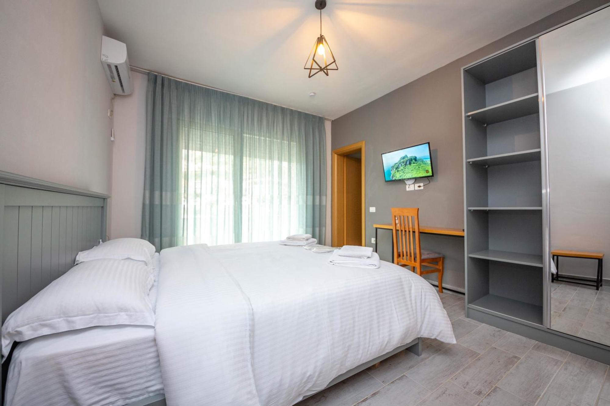 Aerial Hotel & Spa Vlore Bagian luar foto