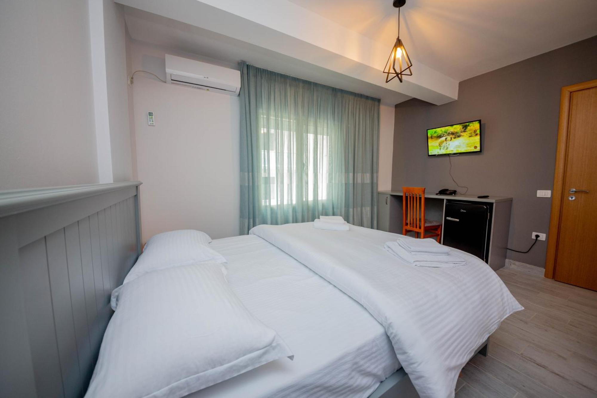 Aerial Hotel & Spa Vlore Bagian luar foto